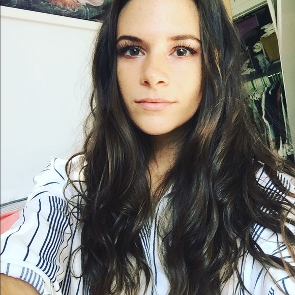 Meet your Posher, Lisa - Picture 3 of 7